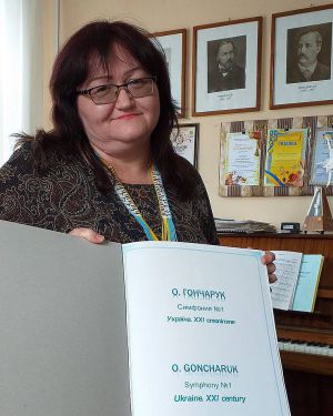 Про війну Олена писати не хоче