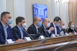 Обмеження, швидше за все, будуть продовжені до початку травня 