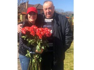 «Я хоронила чоловіка сама, три години простоявши з тілом біля кладовища», – дружина покійного лікаря-гінеколога Ореста Тимчака з Луцька