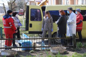 Підтримка лікарів і найбільш уразливих категорій населення