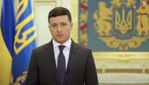 Залишайтеся на Великдень удома!