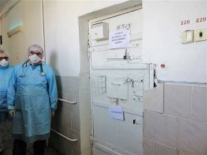 Коронавірус може проникати й через стіни в'язниці