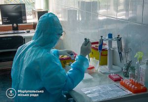 Донеччина: 27 із 52 інфікованих є медичними працівниками
