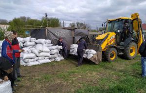 Мешканців прифронтового села Славне забезпечили вугіллям