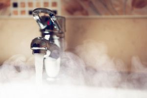 У Рівному відключили гарячу воду 