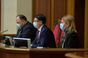Підтримали законопроекти про страхування медиків та збільшення тестування на коронавірус