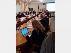 Перехід на державну службу пропонують відтермінувати на рік