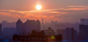 Лікувати зуби вже дозволили, а от масово розважатися — поки що ні