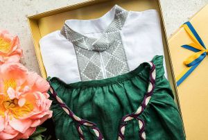 До Всесвітнього дня вишиванки Президент і перша леді України подарували вишиті сорочки лідерам світових держав