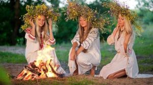 Нехай Зелені свята радують завжди!