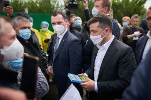 Поки не збудована система,  про проблеми треба повідомляти Президенту