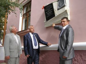 Книжку про редактора пишуть його учні