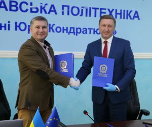 Студент? Так.  І спецагент кіберполіції...