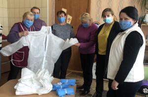 На Житомирщині жінки допомагають засобами захисту