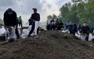 Буковина: Стихія руйнує села, рве дамби