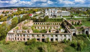 Зруйновані і занедбані туристичні об’єкти не зможуть привабити гостей