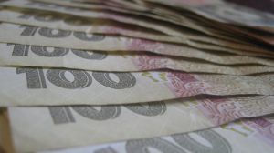 Вінницька міськрада розпочала виплату незахищеним