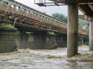 Львівщина: Просять відновити будівництво захисних дамб