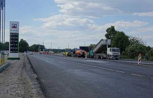 Після тривалої перерви відновили ремонт траси М-12