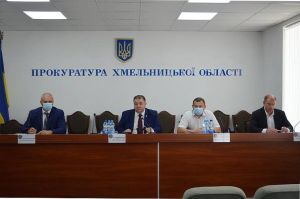 На Хмельниччині викривають афери бюджетної сфери