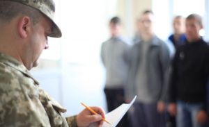 На Хмельниччині в армію беруть найкращих