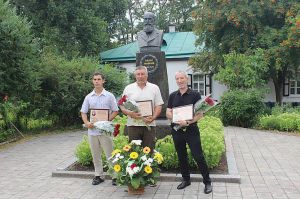 Полтава: У садибі класика віншували продовжувачів  його справи