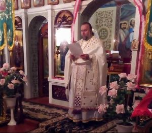 Луцьк: У поклонах можна  і лоба розбити