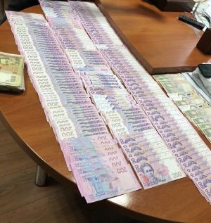 Хмельницький: Премії віддавали  керівництву