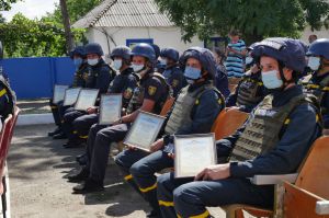 Власники відновлених осель  дякували хлопцям зі сльозами на очах