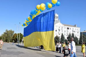 Синьо-жовтий стяг злетів до окупованих земель