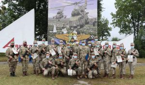 Молодим курсантам офіцерські погони не тиснутимуть