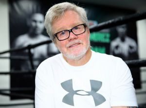 Бокс. Знаменитий тренер похвалив підопічного