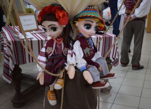 Закарпаття: Ляльковий театр показав своїх акторів