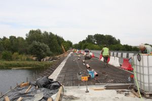 Луганщина: Рух мостом відновлять  до кінця року