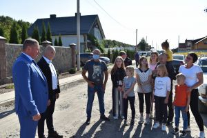 Родині з Луцька подарували будинок