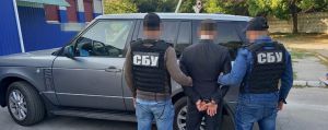 Підозрюють у підкупі «двійника» конкурента