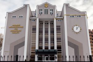 Луцьк: Лікар і... сутенер за сумісництвом