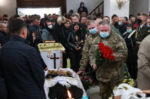 Львівщина: Земляки попрощались  із курсантом