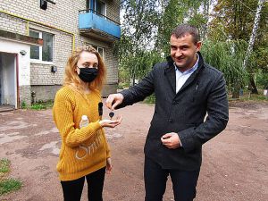 Житомирщина: Придбали квартиру для сироти