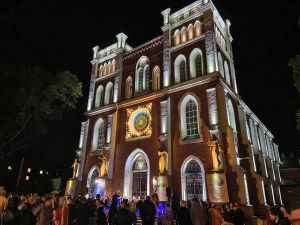 У Рівному підсвітили ще дві історичні споруди