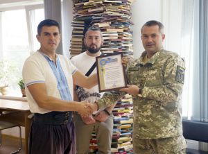 Є тільки один спосіб стати культурною людиною — читання!