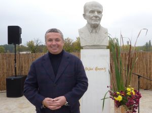 Херсонщина: Дім-музей Остапа Вишні відродився з руїн