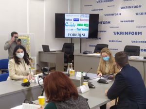 Дикі бджоли можуть посприяти популяції «домашніх»