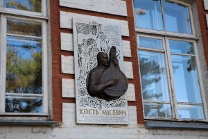 Хмельницький: Його бандура була сильнішою від зброї