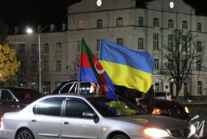 Чернігів: Славили перемоги автопробігом