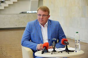 Голова Сумської ОДА відремонтував дві лікарняні палати