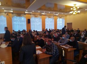 Перша сесія Сарненської ради:  як розділили посадові портфелі