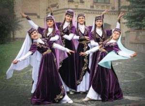 Під час підготовки посібника Крим був на зв’язку