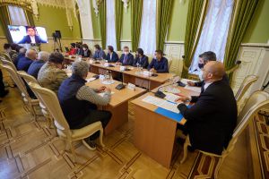 Здобутком трьох революцій є нова свідомість і громадян, і влади