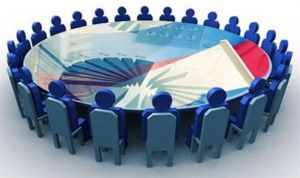 Передача всіх послуг на місця має стати пріоритетом для уряду